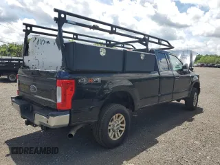 2017 Ford F-250 XLT with VIN 1FT7X2B68HED80811, listed as a Copart auction lot 62817355 with 182,225 mi miles and Clean title. Bid and sale history available at DreamBid. Image 3.