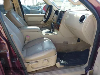 2006 Ford Explorer Eddie Bauer with VIN 1FMEU74E46UA22864, listed as a IAAI auction lot 42136513 with 175,401 mi miles. Bid and sale history available at carsss.com. Image 5.