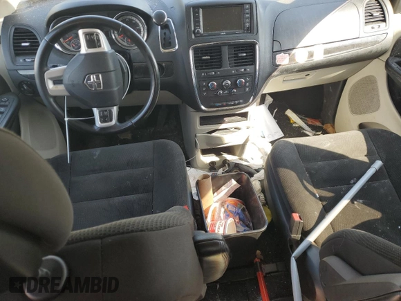 2017 Dodge Grand Caravan SE z VIN 2C4RDGBG0HR736808, wystawiony jako Copart lot #53211685 z przebiegiem Nie podano mil oraz Czysty tytuł • Clean title. Historia ofert i sprzedaży dostępna na DreamBid. Obrazek 8.