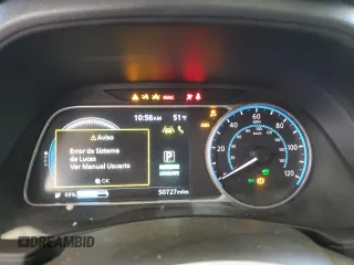 2021 Nissan LEAF SL Plus z VIN 1N4BZ1DV7MC555936, wystawiony jako Copart lot #57042365 z przebiegiem 50 727 mil mil oraz Tytuł czysty. Historia ofert i sprzedaży dostępna na DreamBid. Obrazek 9.