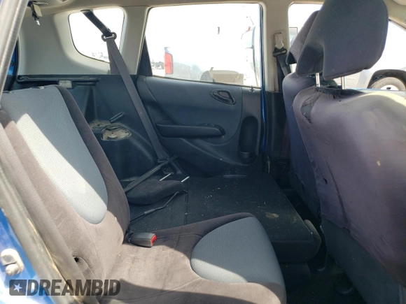 2008 Honda Fit Sport z VIN JHMGD386X8S062730, wystawiony jako Copart lot #57648795 z przebiegiem 233 820 mil mil oraz Szkoda całkowita • Salvage title. Historia ofert i sprzedaży dostępna na DreamBid. Obrazek 10.