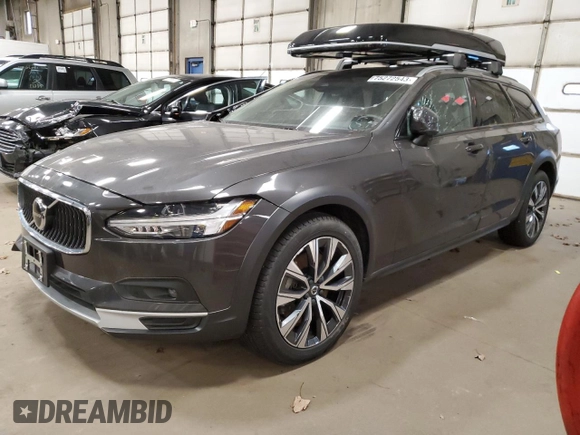 2022 Volvo V90 z VIN YV4062NLXN1147308, wystawiony jako Copart lot #75272543 z przebiegiem 11 702 mil mil oraz . Historia ofert i sprzedaży dostępna na DreamBid. Obrazek 1.