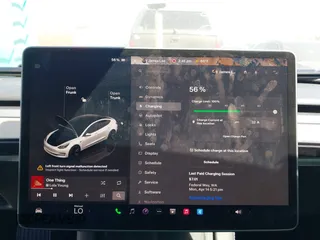 2023 Tesla Model 3 z VIN 5YJ3E1EA7PF611306, wystawiony jako IAAI lot #42826820 z przebiegiem 24 422 mil mil oraz . Historia ofert i sprzedaży dostępna na DreamBid. Obrazek 18.