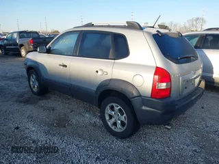 2009 Hyundai Tucson Limited with VIN KM8JN72D89U113873, listed as a IAAI auction lot 41758901 with 237,976 mi miles. Bid and sale history available at carsss.com. Image 3.