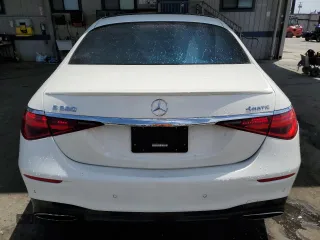 2022 Mercedes-Benz S 580 z VIN W1K6G7GB2NA143545, wystawiony jako Copart lot #57256335 z przebiegiem 33 205 mil mil oraz Szkoda całkowita • Salvage title. Historia ofert i sprzedaży dostępna na DreamBid. Obrazek 6.