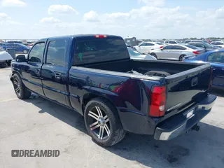 2005 Chevrolet Silverado 1500 LS with VIN 2GCEC13T551363608, listed as a IAAI auction lot 42081763 with 197,496 mi miles and . Bid and sale history available at DreamBid. Image 3.