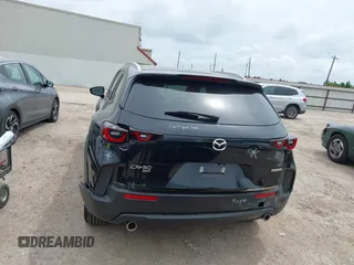 2025 Mazda CX-50 S Preferred z VIN 7MMVABBM7SN341657, wystawiony jako IAAI lot #42148357 z przebiegiem 2 861 mil mil oraz . Historia ofert i sprzedaży dostępna na DreamBid. Obrazek 16.