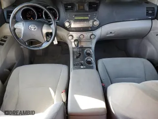 2010 Toyota Highlander with VIN 5TDBK3EH8AS034964, listed as a Copart auction lot 45727895 with 174,320 mi miles and Salvage Title. Bid and sale history available at carsss.com. Image 8.