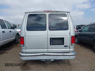 2003 Ford Econoline Passenger XL z VIN 1FBSS31S43HB53334, wystawiony jako IAAI lot #41547951 z przebiegiem 197 072 mil mil oraz . Historia ofert i sprzedaży dostępna na DreamBid. Obrazek 16.