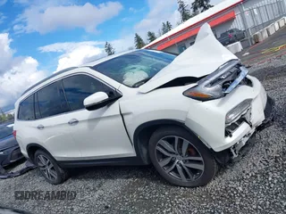 2016 Honda Pilot Elite with VIN 5FNYF6H05GB062868, listed as a IAAI auction lot 41804794 with 1 mi miles. Bid and sale history available at carsss.com. Image 13.