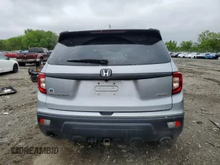 2019 Honda Passport EX-L with VIN 5FNYF8H52KB030914, listed as a Copart auction lot 55708015 with 103,784 mi miles and Salvage title. Bid and sale history available at DreamBid. Image 6.