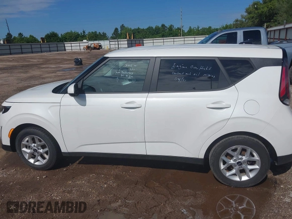 2023 Kia Soul LX with VIN KNDJ23AU8P7861431, listed as a IAAI auction lot 42234031 with 35,397 mi miles and . Bid and sale history available at DreamBid. Image 14.