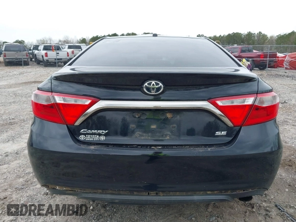 2015 Toyota Camry XLE with VIN 4T1BF1FKXFU495374, listed as a IAAI auction lot 41860680 with 181,507 mi miles. Bid and sale history available at carsss.com. Image 17.