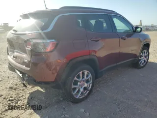 2022 Jeep Compass Latitude Lux with VIN 3C4NJDFB2NT221516, listed as a Copart auction lot 45726005 with 16,953 mi miles and Salvage title. Bid and sale history available at DreamBid. Image 3.
