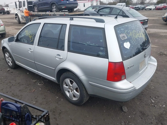 2003 Volkswagen Jetta with VIN WVWSP61J83W462354, listed as a IAAI auction lot 41076683 with 165,100 mi miles and . Bid and sale history available at DreamBid. Image 3.