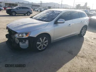2017 Volvo V60 Premier with VIN YV140MEK9H1372844, listed as a Copart auction lot 44584685 with 131,025 mi miles and Salvage Title. Bid and sale history available at carsss.com. Image 1.