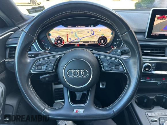 2018 Audi S4 Premium Plus z VIN WAUB4AF41JA002460, wystawiony jako Copart lot #61008805 z przebiegiem 134 039 mil mil oraz Czysty tytuł • Clean title. Historia ofert i sprzedaży dostępna na DreamBid. Obrazek 12.