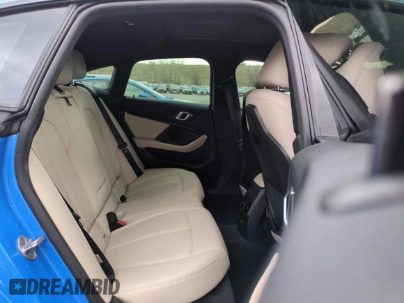 2021 BMW 2 Series 228i xDrive z VIN WBA73AK01M7G46511, wystawiony jako Copart lot #51533965 z przebiegiem 22 012 mil mil oraz Szkoda całkowita • Salvage title. Historia ofert i sprzedaży dostępna na DreamBid. Obrazek 10.