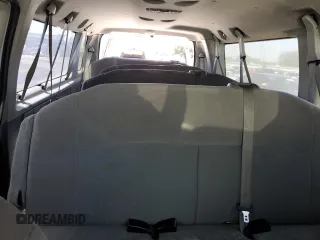 2014 Ford Econoline Passenger XL z VIN 1FBSS3BL9EDA71908, wystawiony jako Copart lot #57168455 z przebiegiem 171 672 mil mil oraz Tytuł czysty. Historia ofert i sprzedaży dostępna na DreamBid. Obrazek 10.