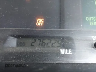 2001 Toyota Avalon XL z VIN 4T1BF28B51U168456, wystawiony jako IAAI lot #42093996 z przebiegiem 276 229 mil mil oraz . Historia ofert i sprzedaży dostępna na DreamBid. Obrazek 15.