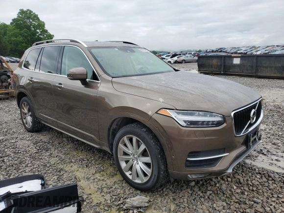 2016 Volvo XC90 T6 Momentum z VIN YV4A22PK6G1032633, wystawiony jako Copart lot #56704495 z przebiegiem 179 836 mil mil oraz Tytuł czysty. Historia ofert i sprzedaży dostępna na DreamBid. Obrazek 4.