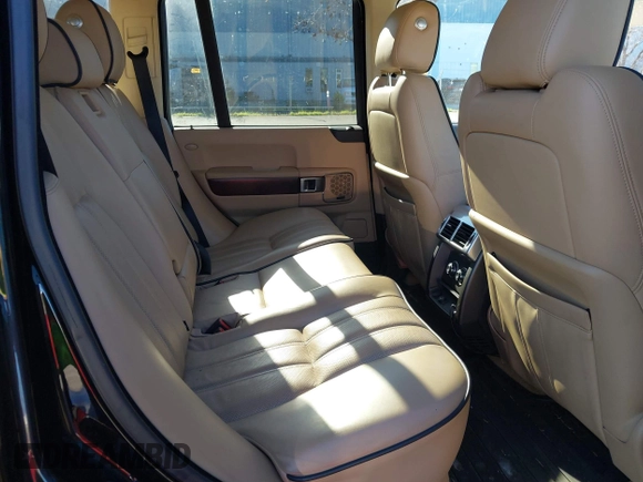 2011 Land Rover Range Rover HSE Lux с VIN SALMF1D48BA329831, выставлен на аукционе IAAI как лот 41295277 с пробегом 126 340 миль миль и . История ставок и продаж доступна на DreamBid. Изображение 8.