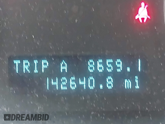 2010 Ford Escape Limited с VIN 1FMCU0EG8AKB81518, выставлен на аукционе IAAI как лот 41725893 с пробегом 142 640 миль миль и . История ставок и продаж доступна на DreamBid. Изображение 16.
