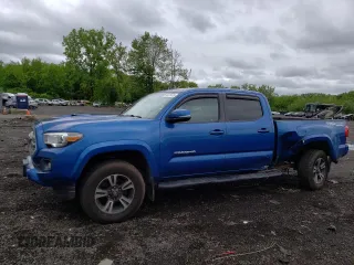2017 Toyota Tacoma SR5 z VIN 3TMDZ5BN4HM015493, wystawiony jako Copart lot #58076475 z przebiegiem 111 256 mil mil oraz Szkoda całkowita • Salvage title. Historia ofert i sprzedaży dostępna na DreamBid. Obrazek 1.