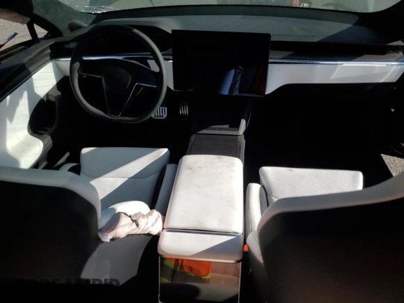 2024 Tesla Model S Plaid с VIN 5YJSA1E61RF539332, выставлен на аукционе Copart как лот 78630904 с пробегом Не указан миль и Списание • Salvage title. История ставок и продаж доступна на DreamBid. Изображение 8.