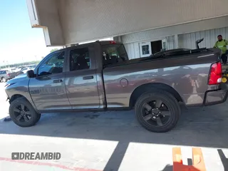 2018 Ram 1500 Tradesman z VIN 1C6RR6FT3JS244868, wystawiony jako IAAI lot #42310301 z przebiegiem 115 764 mil mil oraz . Historia ofert i sprzedaży dostępna na DreamBid. Obrazek 15.
