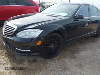 2011 Mercedes-Benz S-Class S 550 with VIN WDDNG7BB4BA389754, listed as a IAAI auction lot 41404074 with 109,209 mi miles. Bid and sale history available at carsss.com. Image 2.
