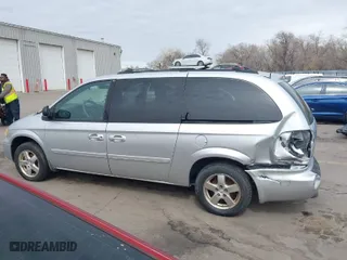 2006 Dodge Grand Caravan SXT with VIN 2D4GP44L26R664596, listed as a IAAI auction lot 41846643 with 235,554 mi miles. Bid and sale history available at carsss.com. Image 14.