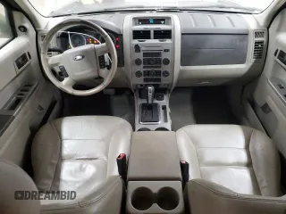 2008 Ford Escape Hybrid z VIN 1FMCU59H88KE28689, wystawiony jako Copart lot #50769085 z przebiegiem 217 681 mil mil oraz Czysty tytuł • Clean title. Historia ofert i sprzedaży dostępna na DreamBid. Obrazek 8.