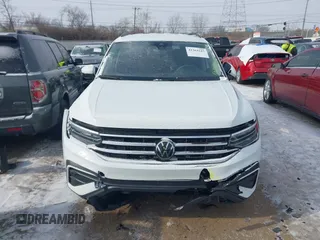2024 Volkswagen Tiguan S с VIN 3VVFB7AX1RM103822, выставлен на аукционе IAAI как лот 41364247 с пробегом 10 407 миль миль и . История ставок и продаж доступна на DreamBid. Изображение 12.