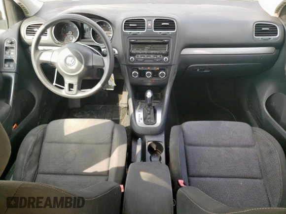 2013 Volkswagen Golf w/Conv & Sunroof z VIN WVWDB7AJ3DW117568, wystawiony jako Copart lot #57638805 z przebiegiem 133 641 mil mil oraz Szkoda całkowita • Salvage title. Historia ofert i sprzedaży dostępna na DreamBid. Obrazek 8.