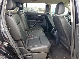 2019 Volkswagen Atlas SE with VIN 1V2XR2CA0KC560587, listed as a Copart auction lot 61511165 with 101,731 mi miles and Salvage title. Bid and sale history available at DreamBid. Image 11.