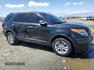 2013 Ford Explorer XLT z VIN 1FM5K7D97DGA34348, wystawiony jako Copart lot #56714925 z przebiegiem 105 055 mil mil oraz Szkoda całkowita • Salvage title. Historia ofert i sprzedaży dostępna na DreamBid. Obrazek 4.
