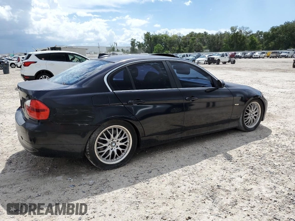 2006 BMW 3 Series 330i with VIN WBAVB33566KR80952, listed as a Copart auction lot 70083134 with 201,207 mi miles and Non repairable. Bid and sale history available at DreamBid. Image 3.