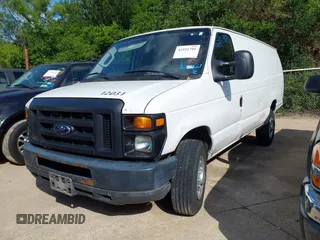 2012 Ford E-Series Commercial z VIN 1FTSS3ES1CDB10101, wystawiony jako IAAI lot #42251701 z przebiegiem 398 103 mil mil oraz . Historia ofert i sprzedaży dostępna na DreamBid. Obrazek 2.