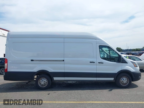 2023 Ford Transit Cargo z VIN 1FTBR3U86PKA69175, wystawiony jako IAAI lot #42520049 z przebiegiem 50 866 mil mil oraz . Historia ofert i sprzedaży dostępna na DreamBid. Obrazek 13.