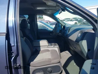 2005 Ford F-150 XLT z VIN 1FTRW12W35KE99045, wystawiony jako IAAI lot #42172942 z przebiegiem 228 074 mil mil oraz . Historia ofert i sprzedaży dostępna na DreamBid. Obrazek 5.
