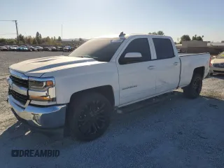 2017 Chevrolet Silverado 1500 LT with VIN 1GCPCREC7HF124062, listed as a Copart auction lot 81940204 with 105,516 mi miles and Salvage Title. Bid and sale history available at DreamBid. Image 1.