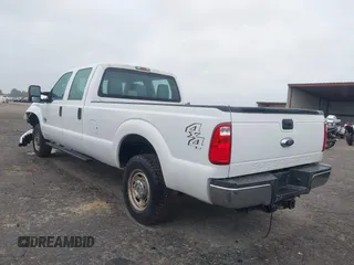2015 Ford F-250 Lariat z VIN 1FT7W2BT8FEA55629, wystawiony jako IAAI lot #42285837 z przebiegiem 105 684 mil mil oraz . Historia ofert i sprzedaży dostępna na DreamBid. Obrazek 3.