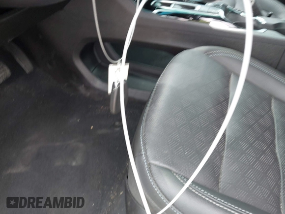 2023 Chevrolet Bolt EV 2LT z VIN 1G1FX6S0XP4170965, wystawiony jako IAAI lot #41946627 z przebiegiem 18 477 mil mil oraz . Historia ofert i sprzedaży dostępna na DreamBid. Obrazek 11.