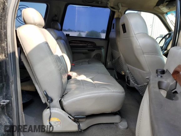2000 Ford Excursion Limited with VIN 1FMNU43S6YEC87756, listed as a Copart auction lot 67281054 with 180,254 mi miles and Non repairable. Bid and sale history available at DreamBid. Image 11.