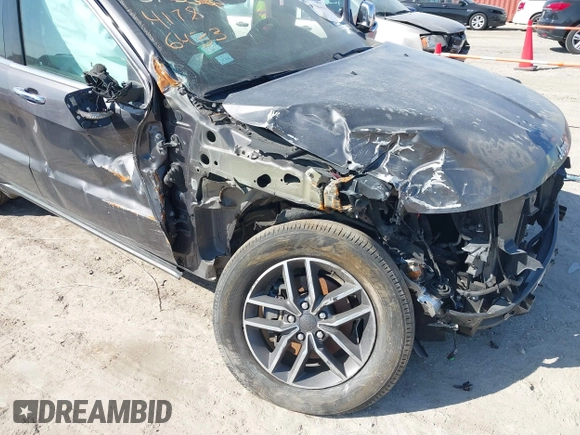 2019 Jeep Grand Cherokee Limited with VIN 1C4RJFBG4KC796819, listed as a IAAI auction lot 41786433 with 61,887 mi miles and . Bid and sale history available at DreamBid. Image 6.