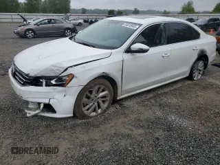 2018 Volkswagen Passat SE с VIN 1VWBA7A30JC029020, выставлен на аукционе Copart как лот 56510965 с пробегом 48 457 миль миль и Списание • Salvage title. История ставок и продаж доступна на DreamBid. Изображение 1.