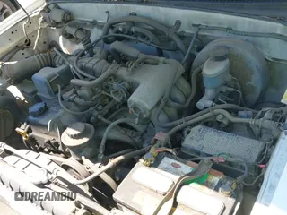 2002 Toyota Tacoma z VIN 5TENL42N62Z103228, wystawiony jako IAAI lot #43052123 z przebiegiem 238 113 mil mil oraz . Historia ofert i sprzedaży dostępna na DreamBid. Obrazek 21.