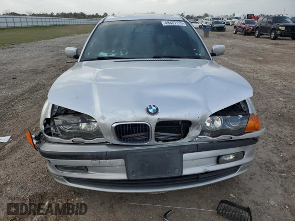 2001 BMW 3 Series 325i with VIN WBAAV33451EE26745, listed as a Copart auction lot 48457115 with 151,899 mi miles and Salvage Title. Bid and sale history available at carsss.com. Image 5.