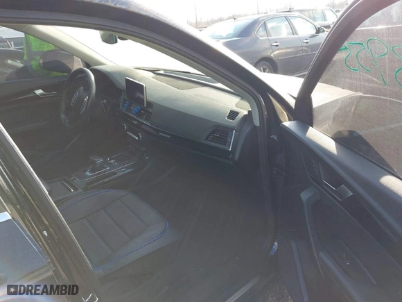 2019 Audi Q5 Premium Plus with VIN WA1BNAFY9K2047851, listed as a IAAI auction lot 41643955 with 79,496 mi miles. Bid and sale history available at carsss.com. Image 5.